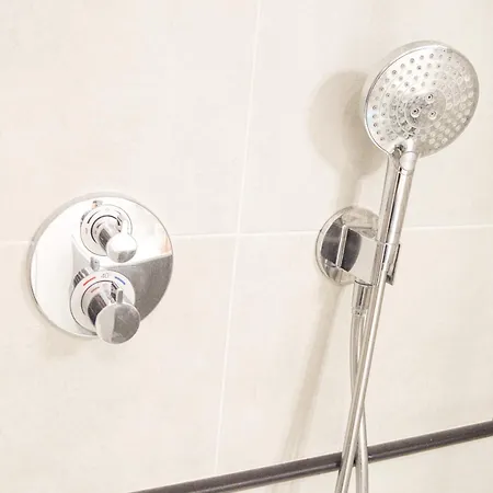 1br Metro Hopital Erasme Bordet Handicapt Friendly アパート *