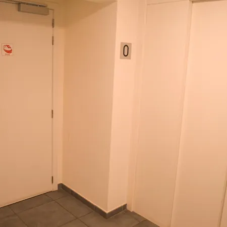 1br Metro Hopital Erasme Bordet Handicapt Friendly Apartment *