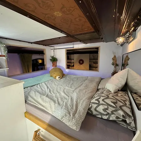 Magical Double Bedroom Duplex Apartment Brussels