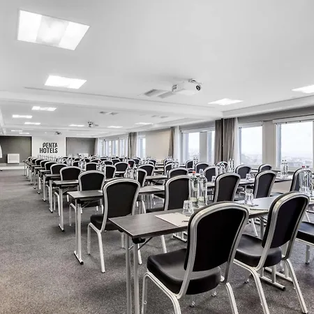 Pentahotel Centre 4*