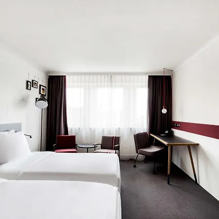 Pentahotel Centre 4*