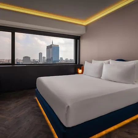 Uptown Hotel 4*