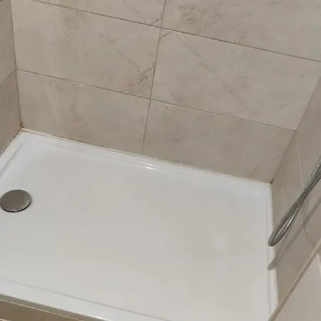 דירה Duplex Sleeps 4 *