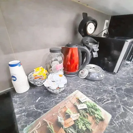 Modern In Molenbeek-saint-jean / 77 M² / Parking *