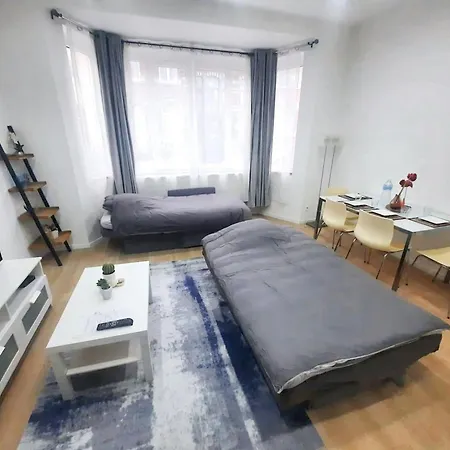 Modern In Molenbeek Saint Jean / 77 M² / Parking