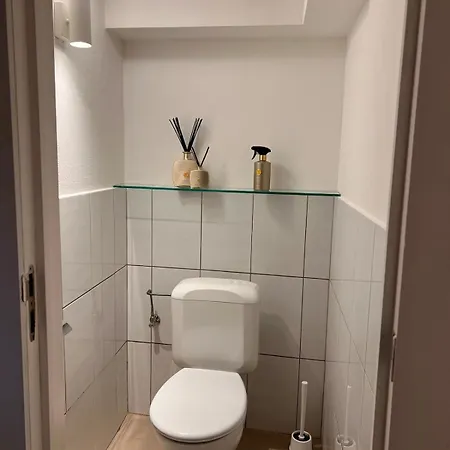 En Duplex Au Rez-de-chaussee 10 Minutes Du Centre アパート