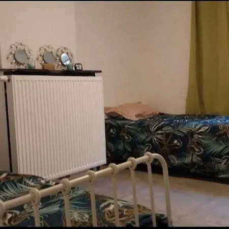 2lit Celibataire Schaarbeek Sous-sol *