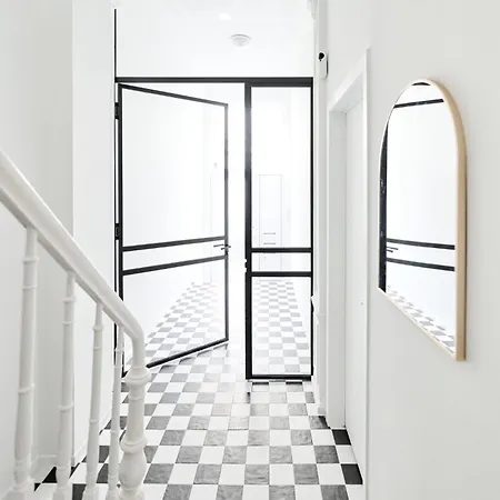 Maison Bruxelloise De 9 Villa