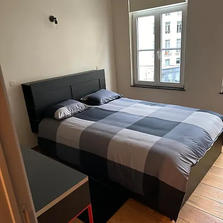 Apartment House 3 *