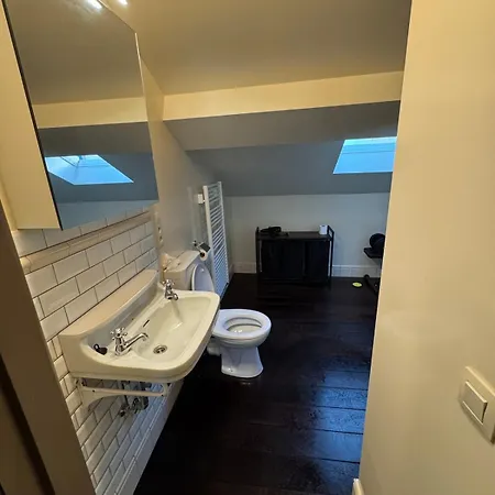 House 3 Apartament Bruksela