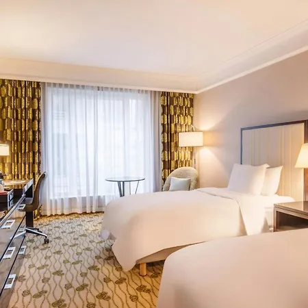 Hotel Renaissance 4*