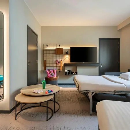 Moxy Center 4* Брюссель