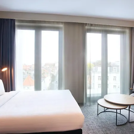 Moxy Center Отель 4*