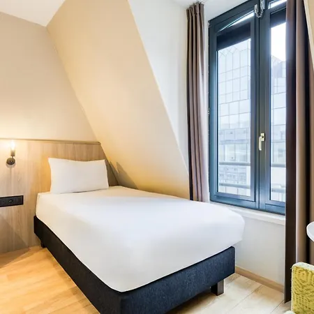 Schuman By Ihg 4*