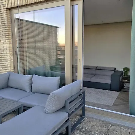 Daire Penthouse Lumineux Avec Grande Terrasse De 40m2 *