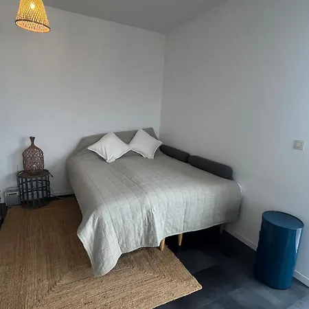 Theview Apartment