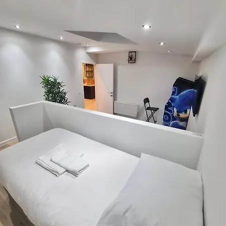 Plantin 4 Apartment