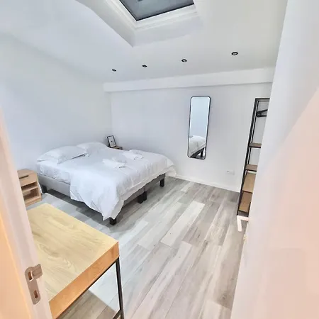 Plantin 4 * Brussels