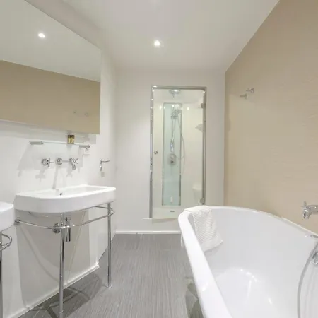 The Parliament Flats Lägenhet