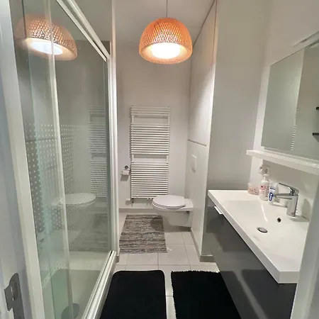 Center Apartment *