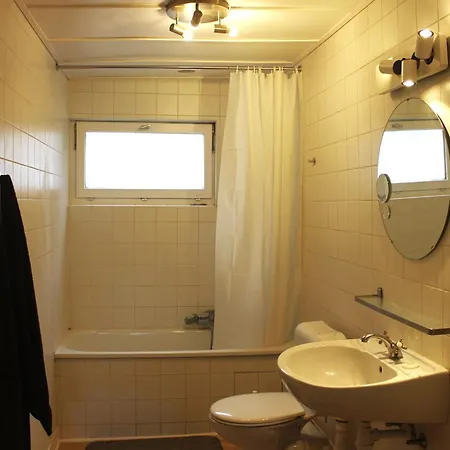 Madame Ii Apartment *