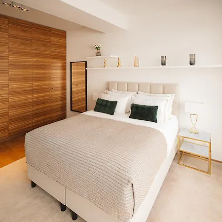 400 Sqm Luxury Centre * Brussels
