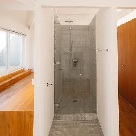 400 Sqm Luxury Centre Apartment