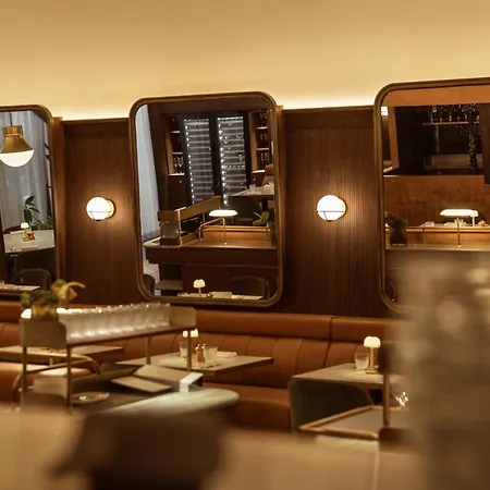 Ξενοδοχείο Corinthia Grand Astoria