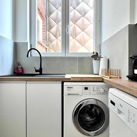 Close To Nato Brussel