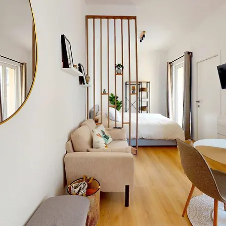 Cosy Centre Avec Balcon Apartamento *