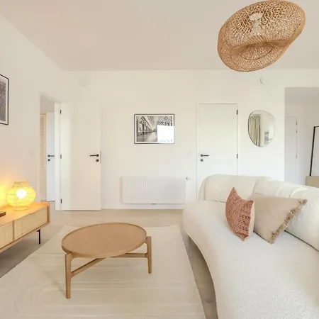 Lumineux 1 Au Cour De Schaerbeek Apartment