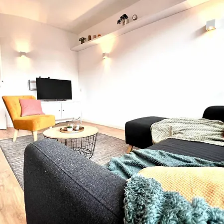 Apartment Bright & Stylish In Nature *