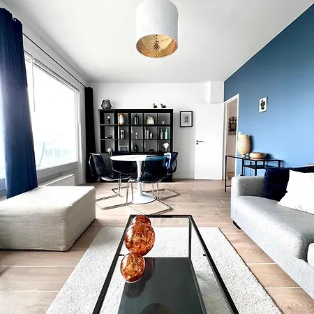 Elegant 2pcs Proche דירה בריסל