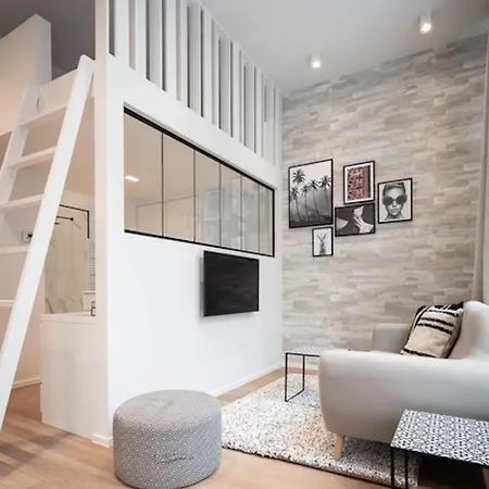 Fully Equipped Near Place Stephanie Apartment Brussels