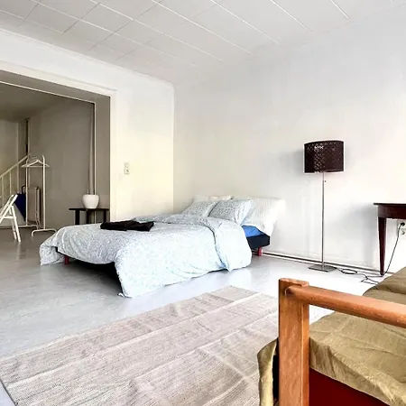 800 M From Grand Place Brussels
