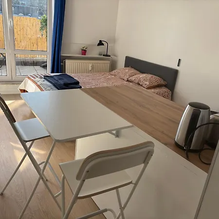 Apartment Bright Close To Everything! *