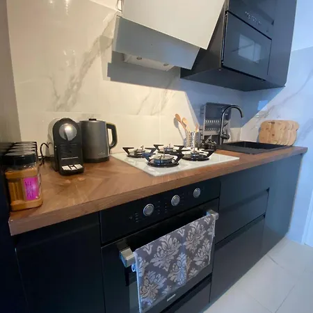 Grand Deux Apartment *