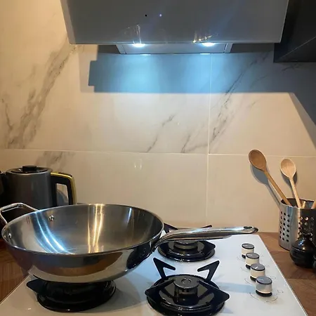 Grand Deux Apartment *