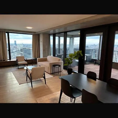 Apartment Luxurious In Center