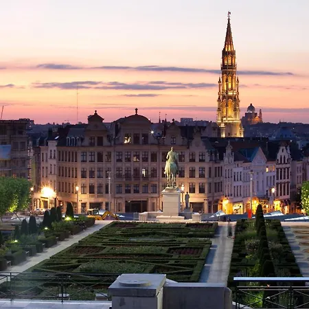 Pillows Centre Hotel