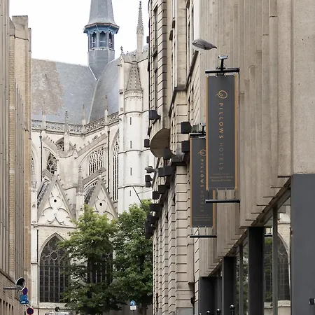 Hotel Pillows Centre 4*