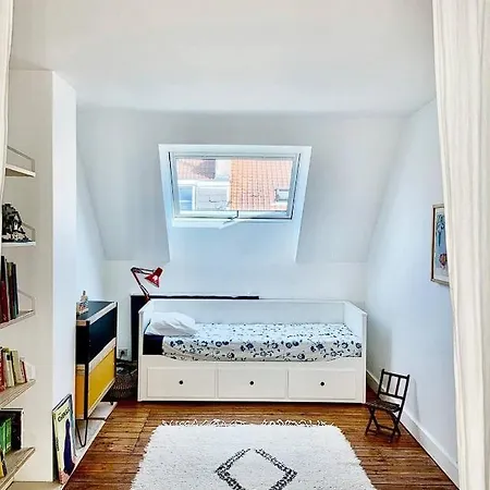 בית אירוח Magnificent House ! *
