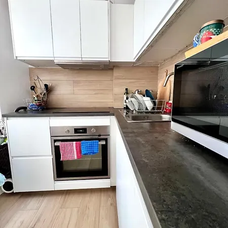 Midi Station - 6 Pers Comfort * Bruxelles