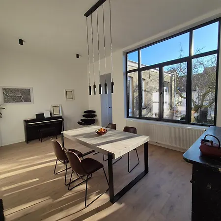 Flagey Art Loft 1 *