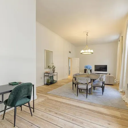 In The Hyper-center * Brussels