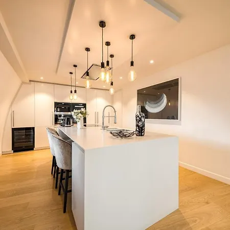 Triplex Penthouse In Centre شقة بروكسل