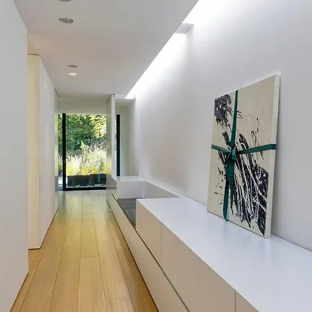 Vila The Luxury Glass Manor *