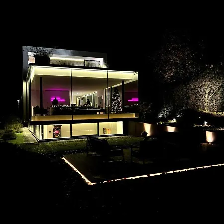 The Luxury Glass Manor * Brusel