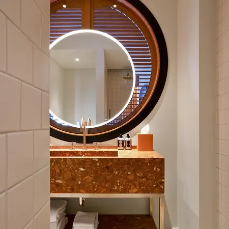 The Standard, 5*