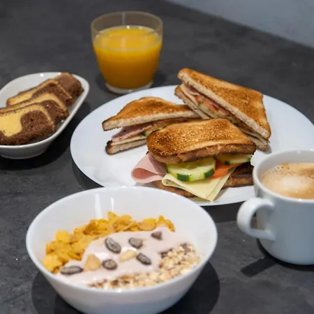 Hotel Safestay Grand Place 3*